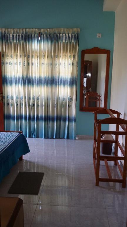 Villa Paragon Негомбо Екстериор снимка